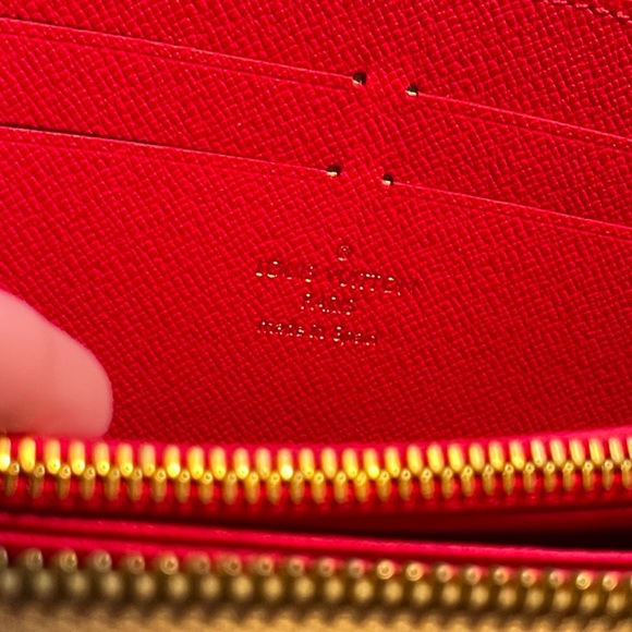 Louis Vuitton limited edition zippy wallet - Picture 6 of 6